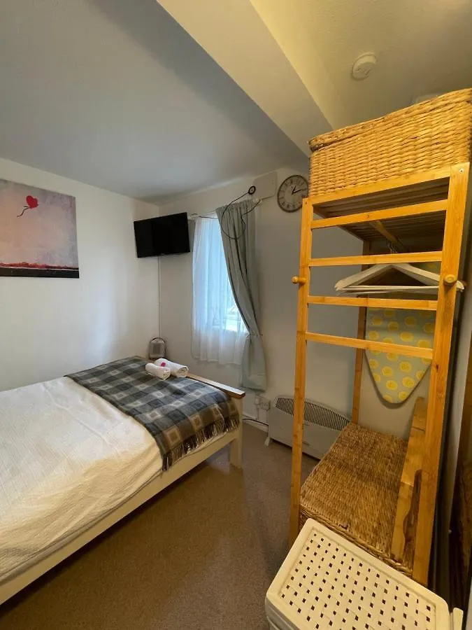 Grundy House Apartment Uxbridge United Kingdom