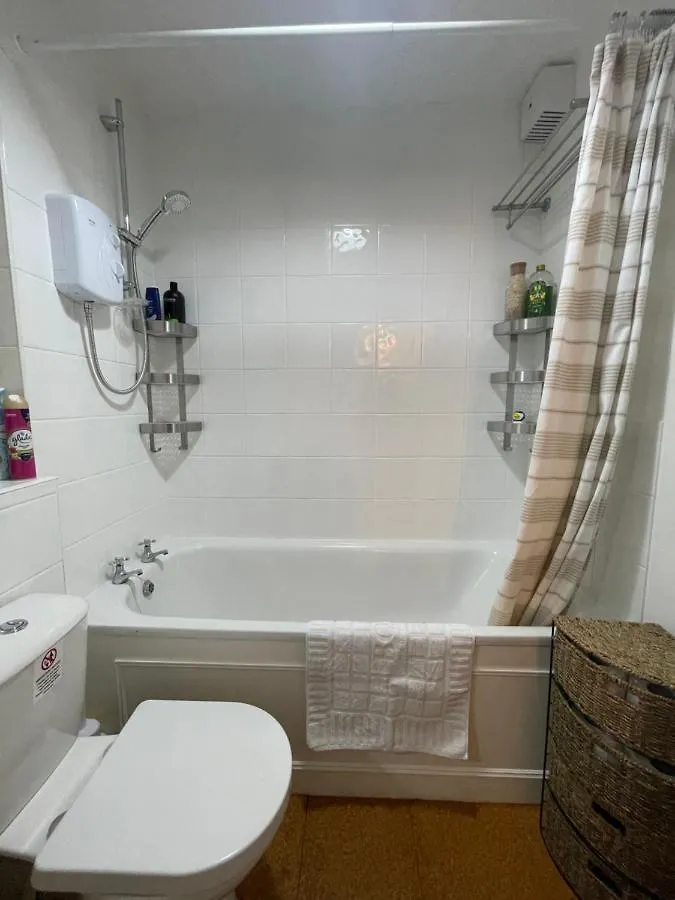 Grundy House Apartment Uxbridge United Kingdom
