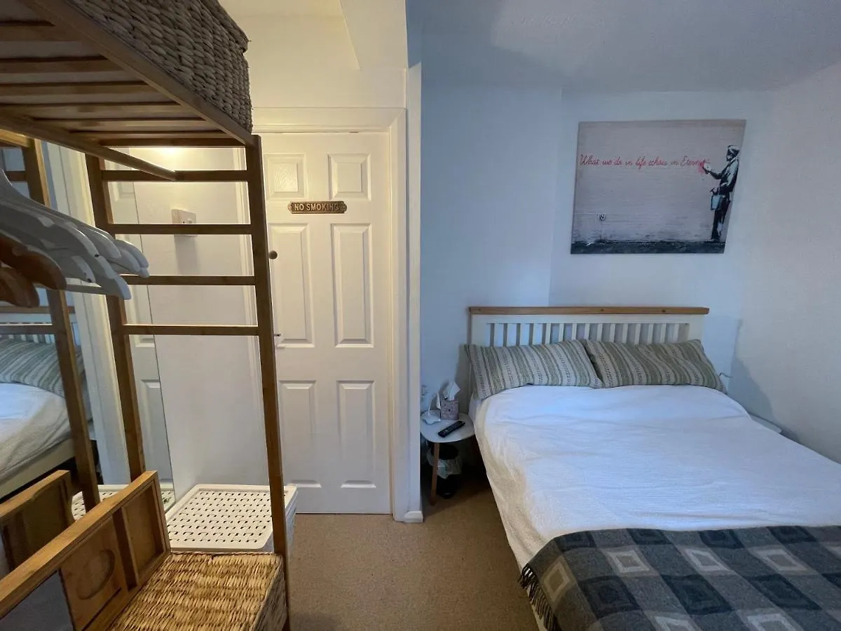 Grundy House Apartment Uxbridge